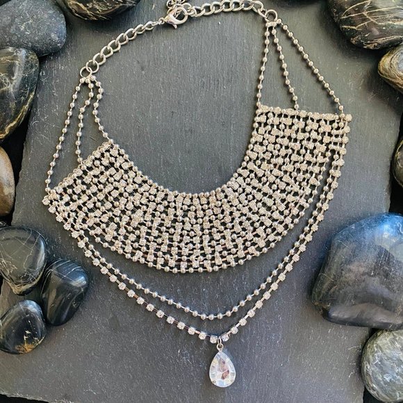 Stunning Coachella Choker Rhinestone Necklace - Picture 2 of 8